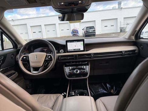 Certified 2021 Lincoln Corsair Reserve image 18