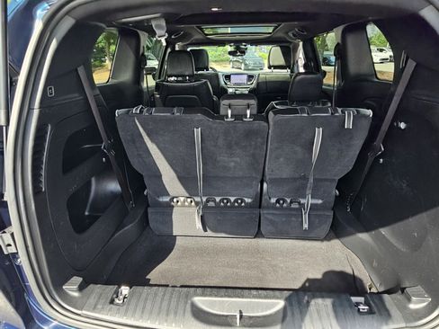 Used 2025 Chrysler Pacifica Limited FWD image 30