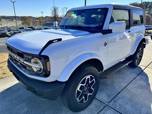 Used 2021 Ford Bronco Outer Banks image 3