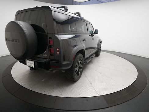 Used 2020 Land Rover Defender 110 HSE image 34