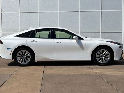 Used 2021 Toyota Mirai XLE w/ Advanced Technology Package RWD image 3