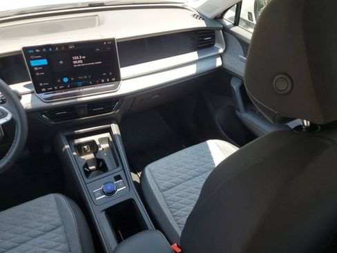 Certified 2025 Volkswagen Tiguan S AWD/4WD image 9