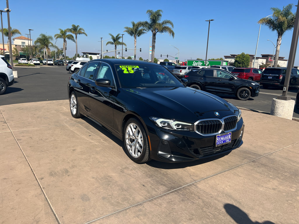 Used 2025 BMW 330i Sedan RWD image 3