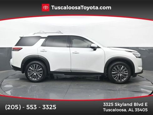 Used 2025 Nissan Pathfinder SL w/ SL Premium Package AWD/4WD image 1