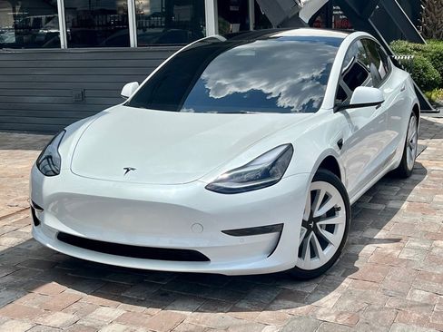 Used 2022 Tesla Model 3 image 32