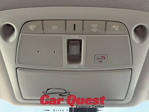 Used 2017 Nissan Maxima Platinum w/ Interior Lighting Package FWD image 25
