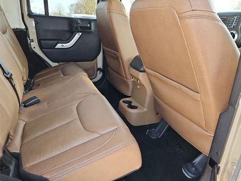 Used 2016 Jeep Wrangler Unlimited Sahara w/ Max Tow Package image 15