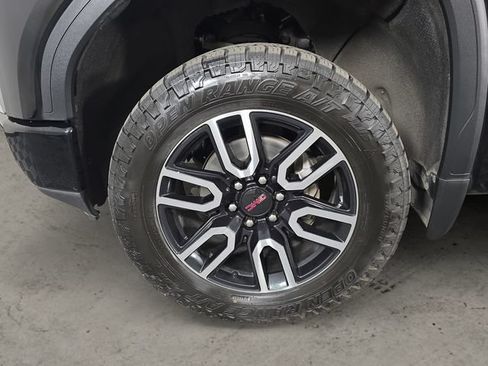 Used 2020 GMC Sierra 1500 AT4 w/ AT4 Premium Package AWD/4WD image 9
