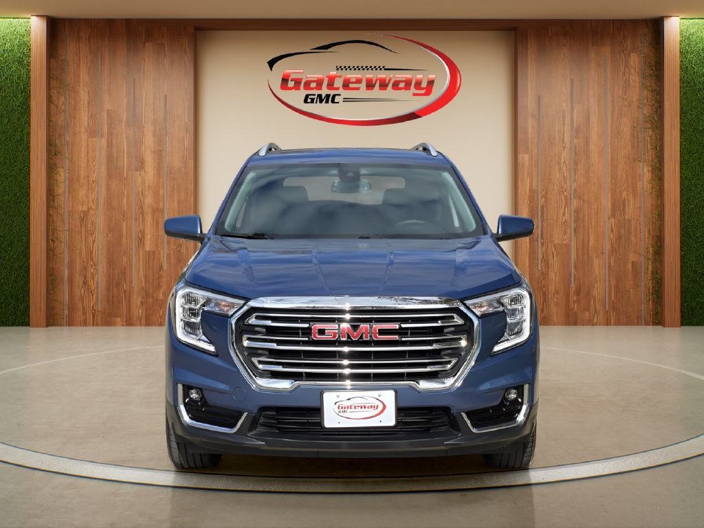 Used 2024 GMC Terrain SLT AWD/4WD image 2
