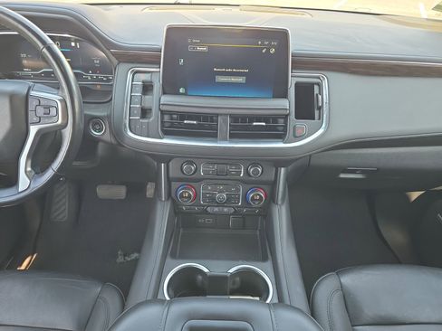 Used 2022 Chevrolet Tahoe LT w/ LT Signature Plus Package RWD image 11
