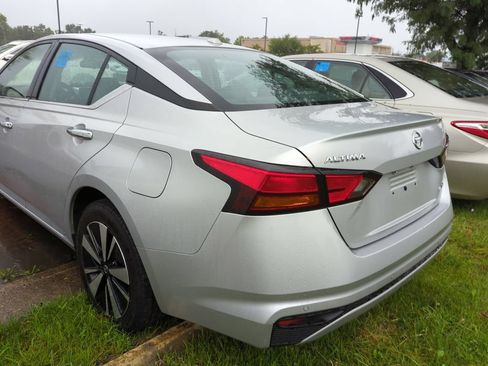 Used 2021 Nissan Altima 2.5 SV AWD/4WD image 4