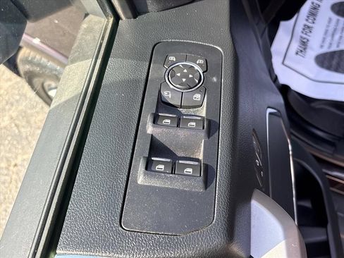 Used 2020 Ford F150 Lariat w/ Equipment Group 502A Luxury AWD/4WD image 27