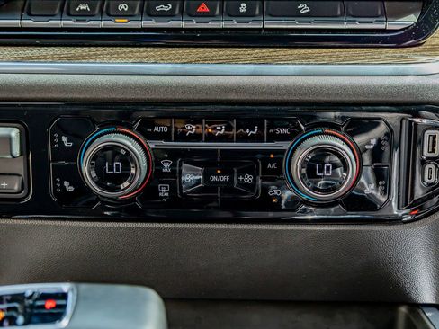 Used 2025 Chevrolet Silverado 1500 LT Trail Boss w/ Convenience Package II image 22