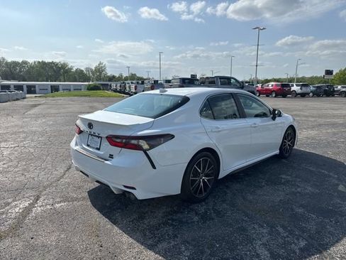 Used 2023 Toyota Camry SE w/ Cold Weather Package image 5