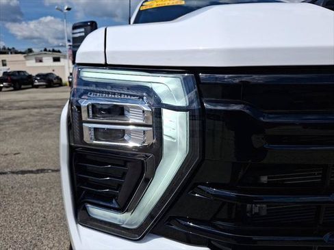 Used 2026 Chevrolet Silverado 2500 LTZ w/ LTZ Plus Package AWD/4WD image 10