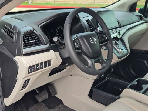 Certified 2025 Honda Odyssey EX-L image 12
