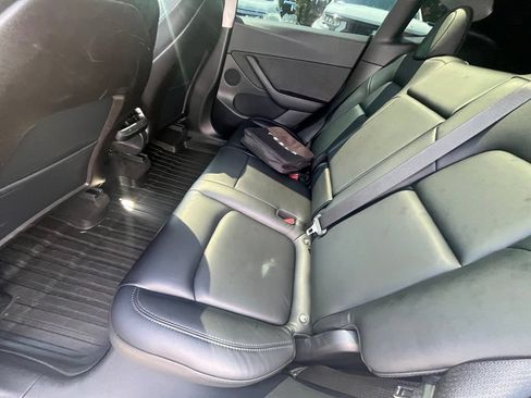 Used 2021 Tesla Model Y Performance AWD/4WD image 18