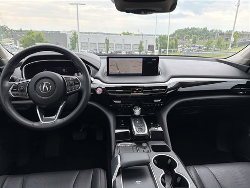 Certified 2023 Acura MDX FWD w/ Technology Package image 29