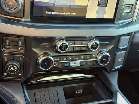 New 2026 Ford F350 Platinum w/ Tremor Off-Road Package AWD/4WD image 20