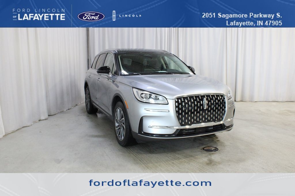 Used 2023 Lincoln Corsair Reserve w/ Equipment Group 201A AWD/4WD image 1