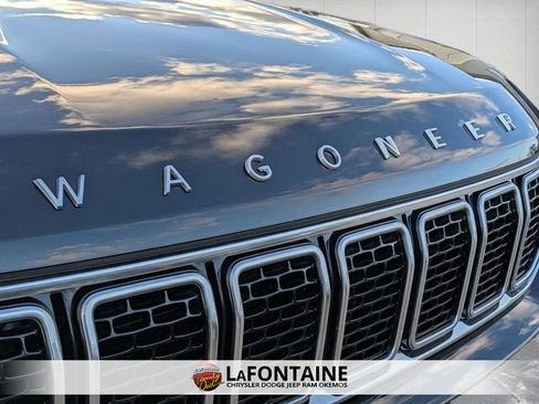 Used 2024 Jeep Wagoneer Series II w/ Flexible Seating Group image 9