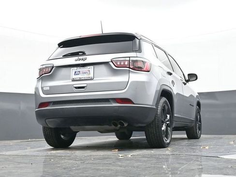 Used 2019 Jeep Compass Altitude image 43