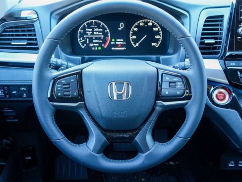 Certified 2026 Honda Odyssey Touring image 15