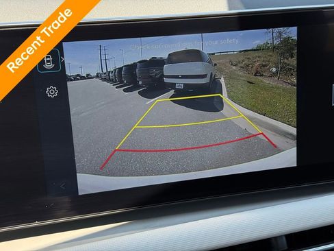 Used 2025 Hyundai Tucson SE image 3