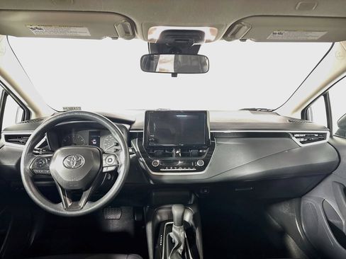 Used 2025 Toyota Corolla LE FWD image 12