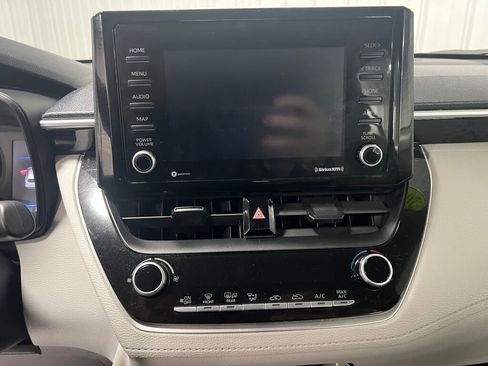 Used 2022 Toyota Corolla Cross L image 8