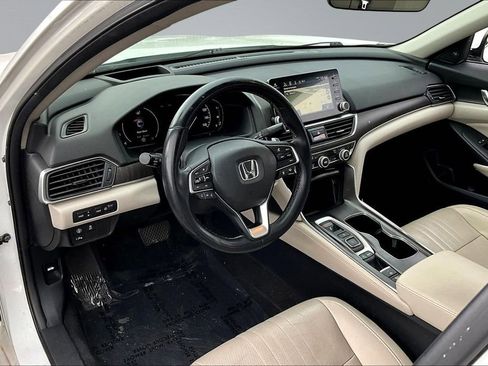 Used 2019 Honda Accord Touring image 14