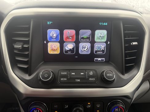 Used 2018 GMC Acadia SLT image 20