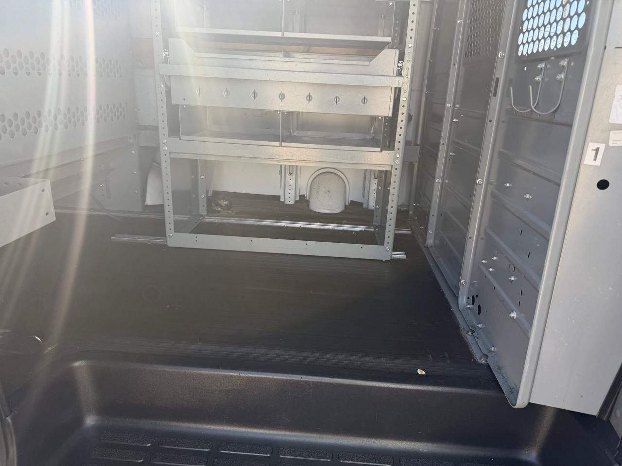 Used 2017 Chevrolet Express 2500 RWD image 15