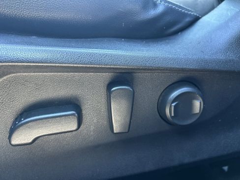 Used 2019 Subaru Forester Touring image 12