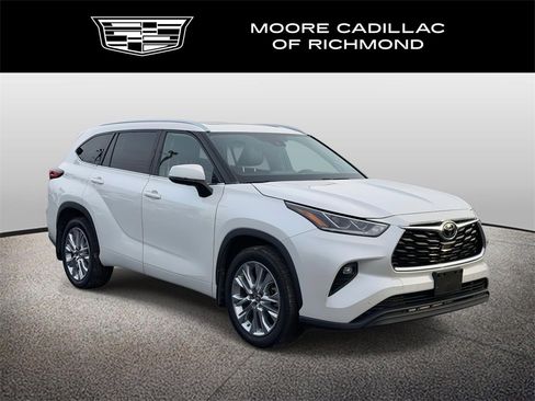 Used 2021 Toyota Highlander Limited image 1