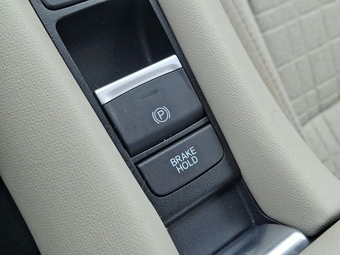 Used 2024 Honda HR-V LX image 25
