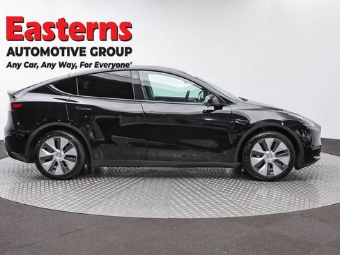 Used 2021 Tesla Model Y Long Range AWD/4WD image 4