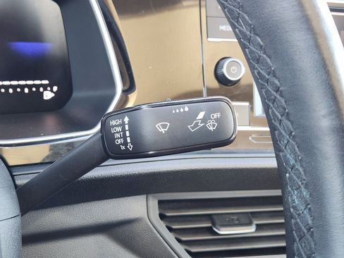 Used 2024 Volkswagen Jetta SE image 42