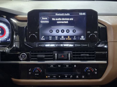 Used 2023 Nissan Pathfinder Platinum image 27