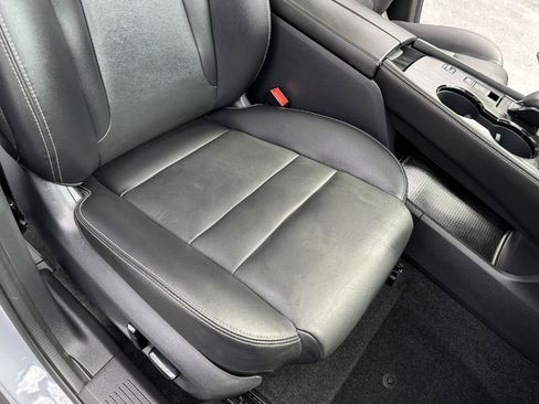 Used 2021 Nissan Rogue SL FWD image 46