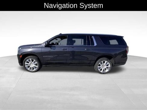 Used 2024 Chevrolet Suburban High Country image 4