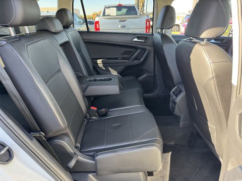 Certified 2021 Volkswagen Tiguan SE w/ Panoramic Sunroof Package image 37