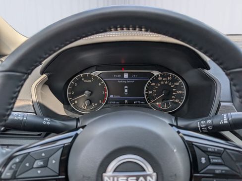 Used 2023 Nissan Altima 2.5 SV w/ SV Premium Package FWD image 30