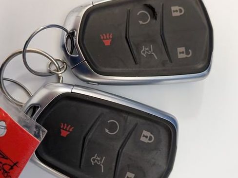 Used 2023 Cadillac XT5 Premium Luxury w/ Technology Package AWD/4WD image 37