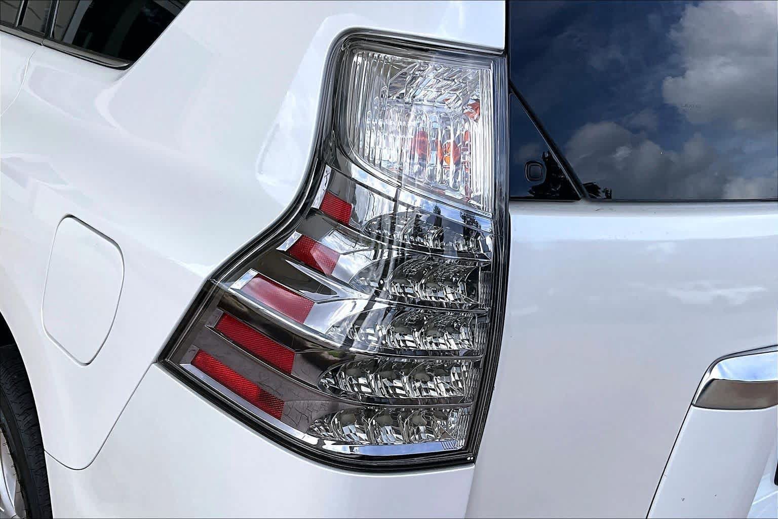 Used 2021 Lexus GX 460 Premium w/ Premium Package AWD/4WD image 26