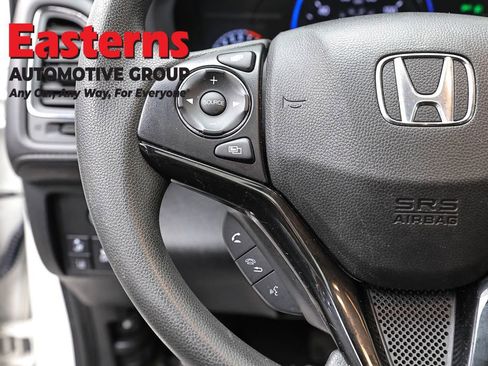 Used 2022 Honda HR-V EX image 15
