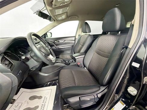 Used 2020 Nissan Rogue S image 19