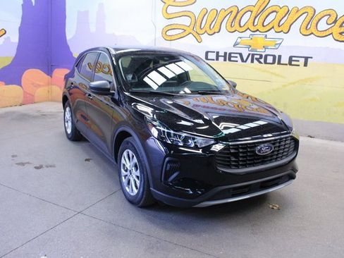 Used 2023 Ford Escape Active image 2