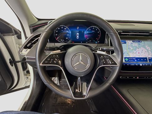 Used 2025 Mercedes-Benz E 350 Sedan image 13