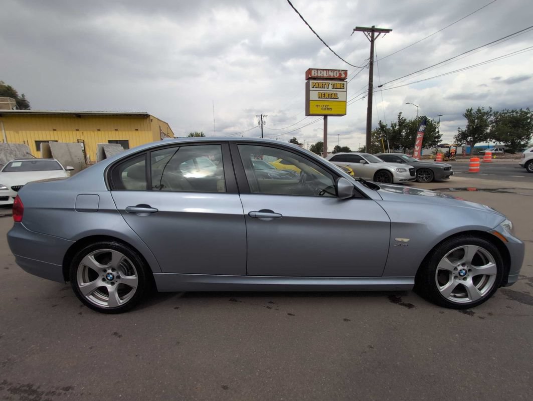 Used 2009 BMW 328i xDrive Sedan AWD/4WD image 8